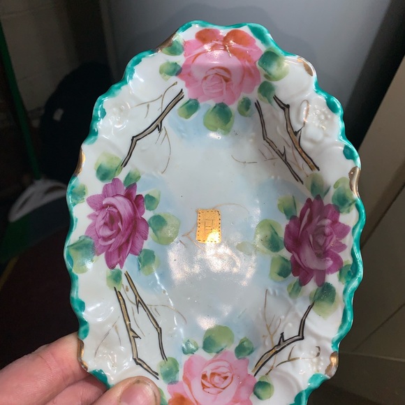 Beautiful Porcelain Bowl Possible Beehive Mark On Gold - Picture 6 of 8